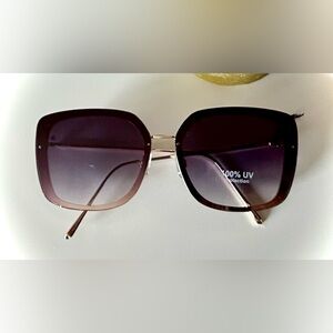 Women’s oversized Sunglasses NWOT